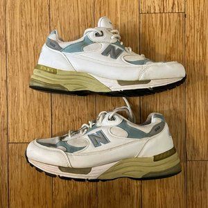 Women's Size 9.5 New Balance 992 Made in USA 2E Wide 'White Sky Blue'